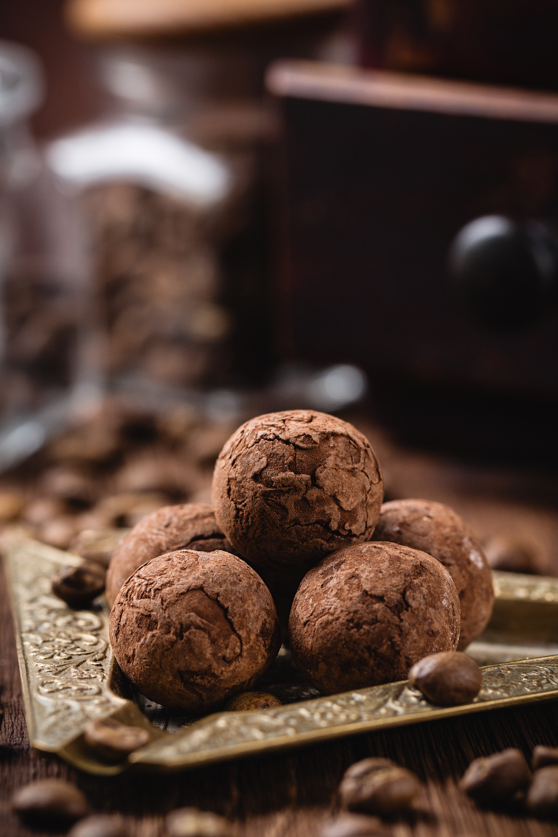 FESTIVE DATE TRUFFLES